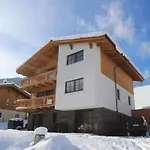 Modern Chalet with Sauna near Ski Area in Salzburg