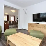 Modern Chalet with Sauna near Ski Area in Salzburg